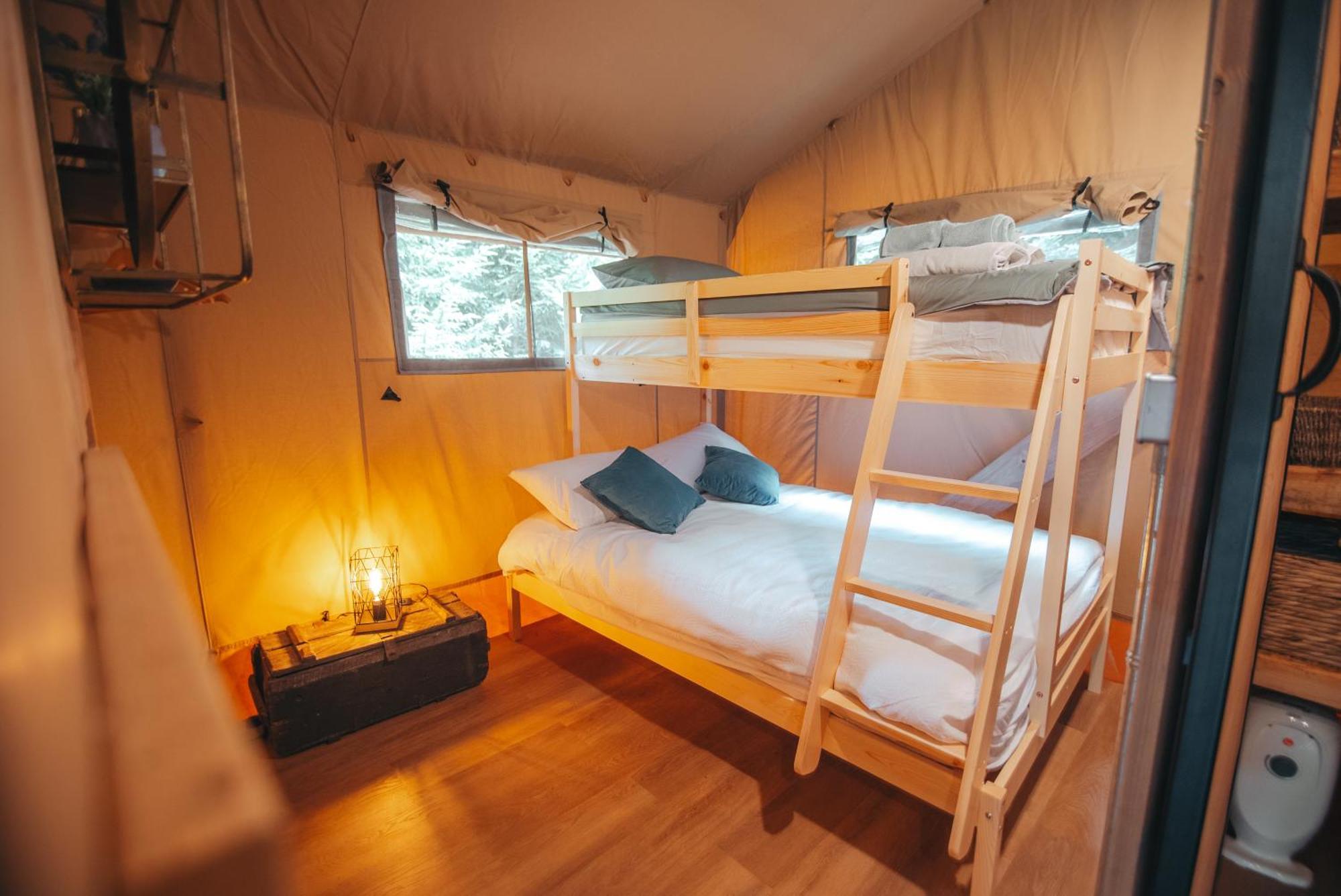 Cosy Forest Lodge Penrhos  Bagian luar foto