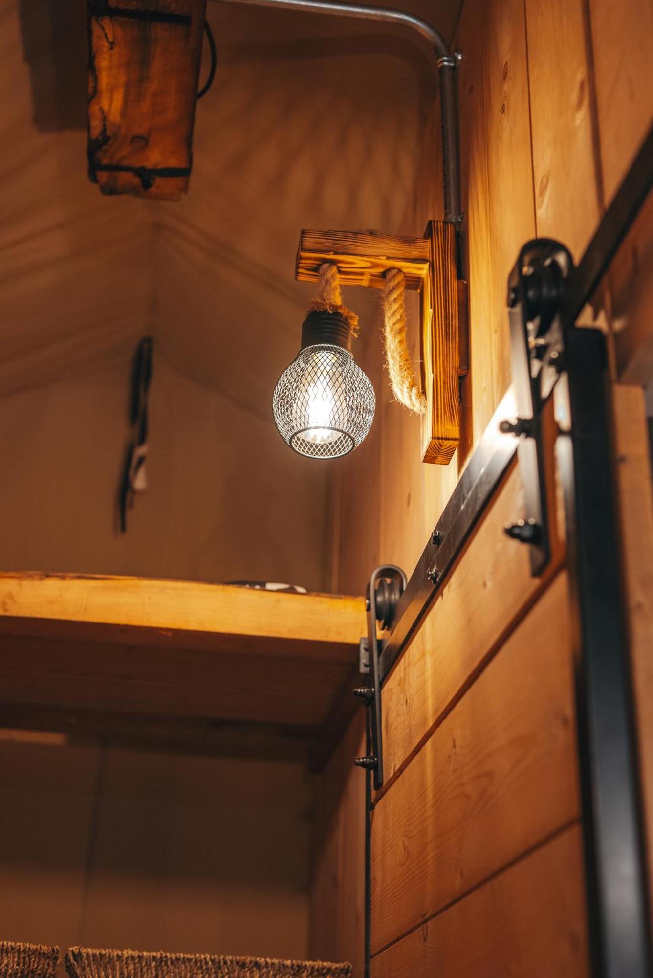Cosy Forest Lodge Penrhos  Bagian luar foto