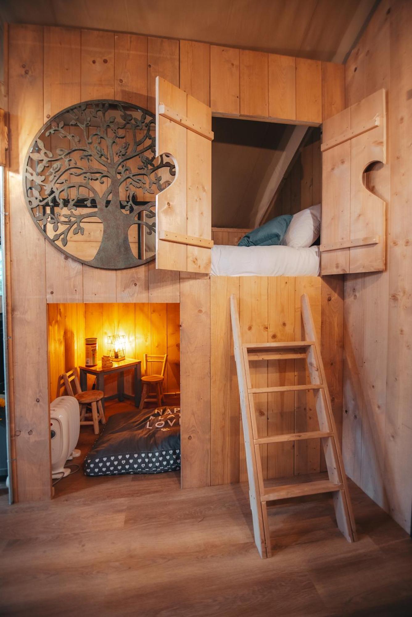Cosy Forest Lodge Penrhos  Bagian luar foto