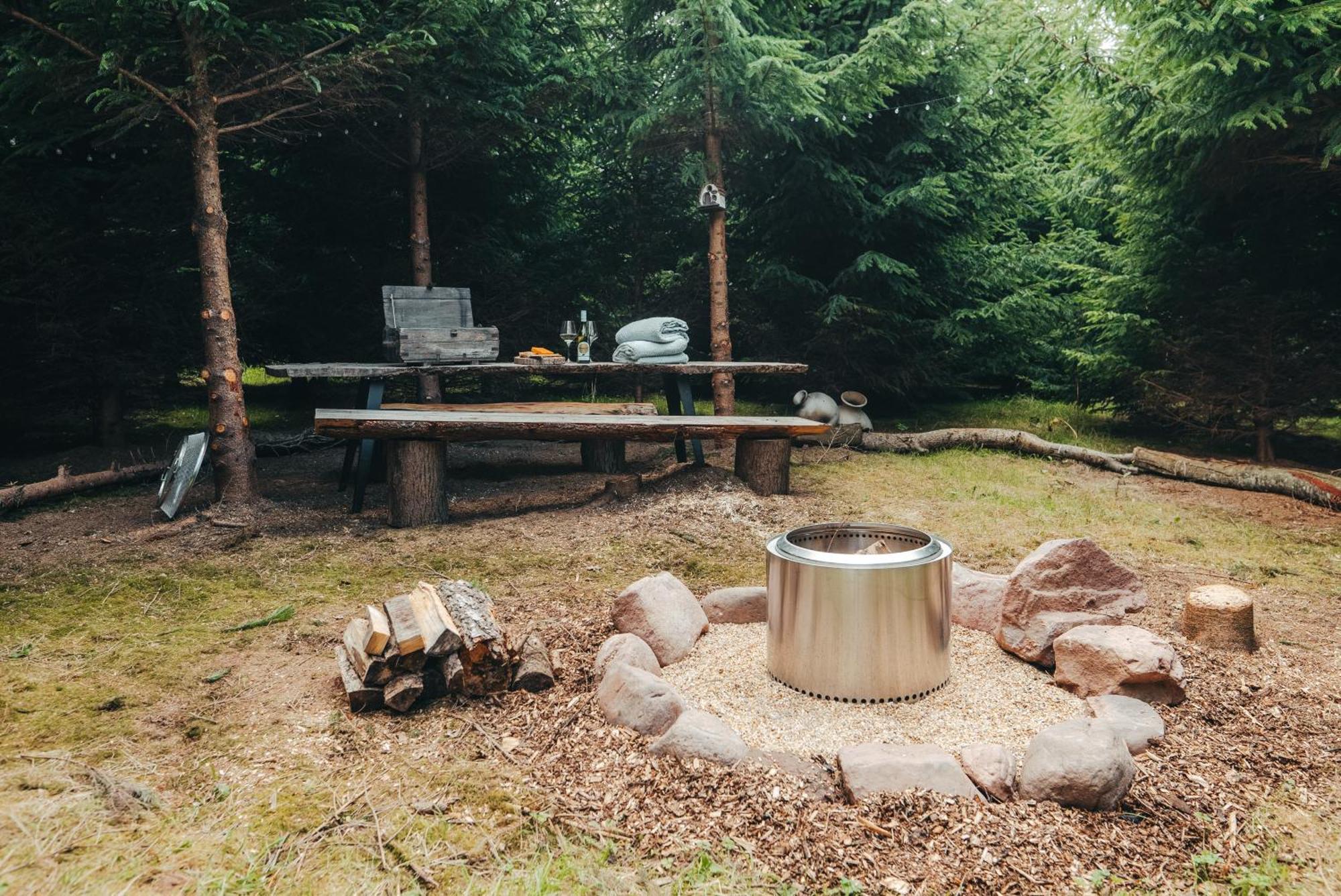 Cosy Forest Lodge Penrhos  Bagian luar foto