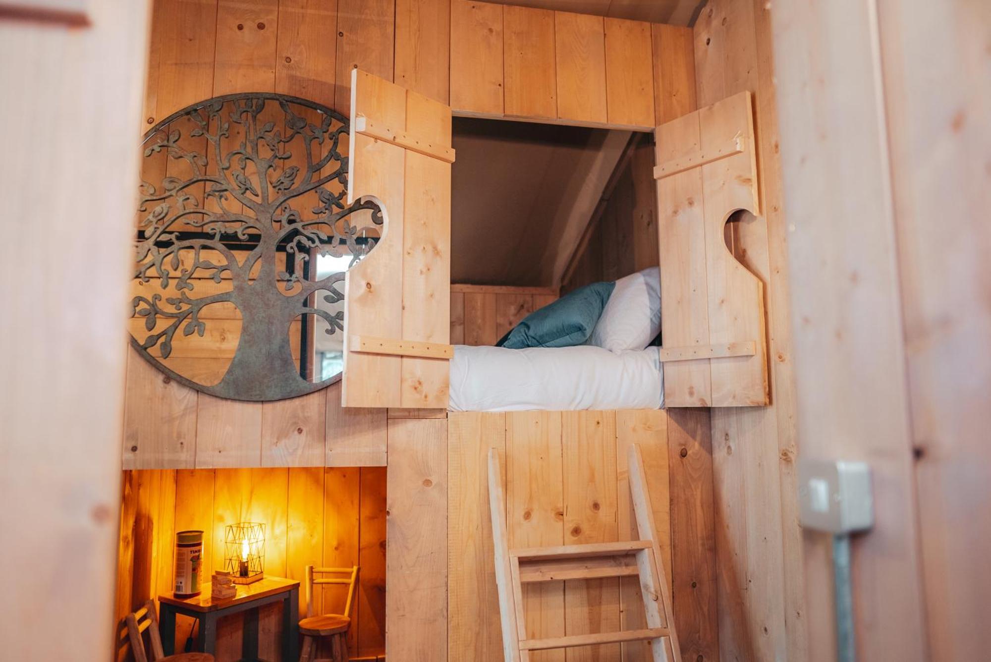 Cosy Forest Lodge Penrhos  Bagian luar foto