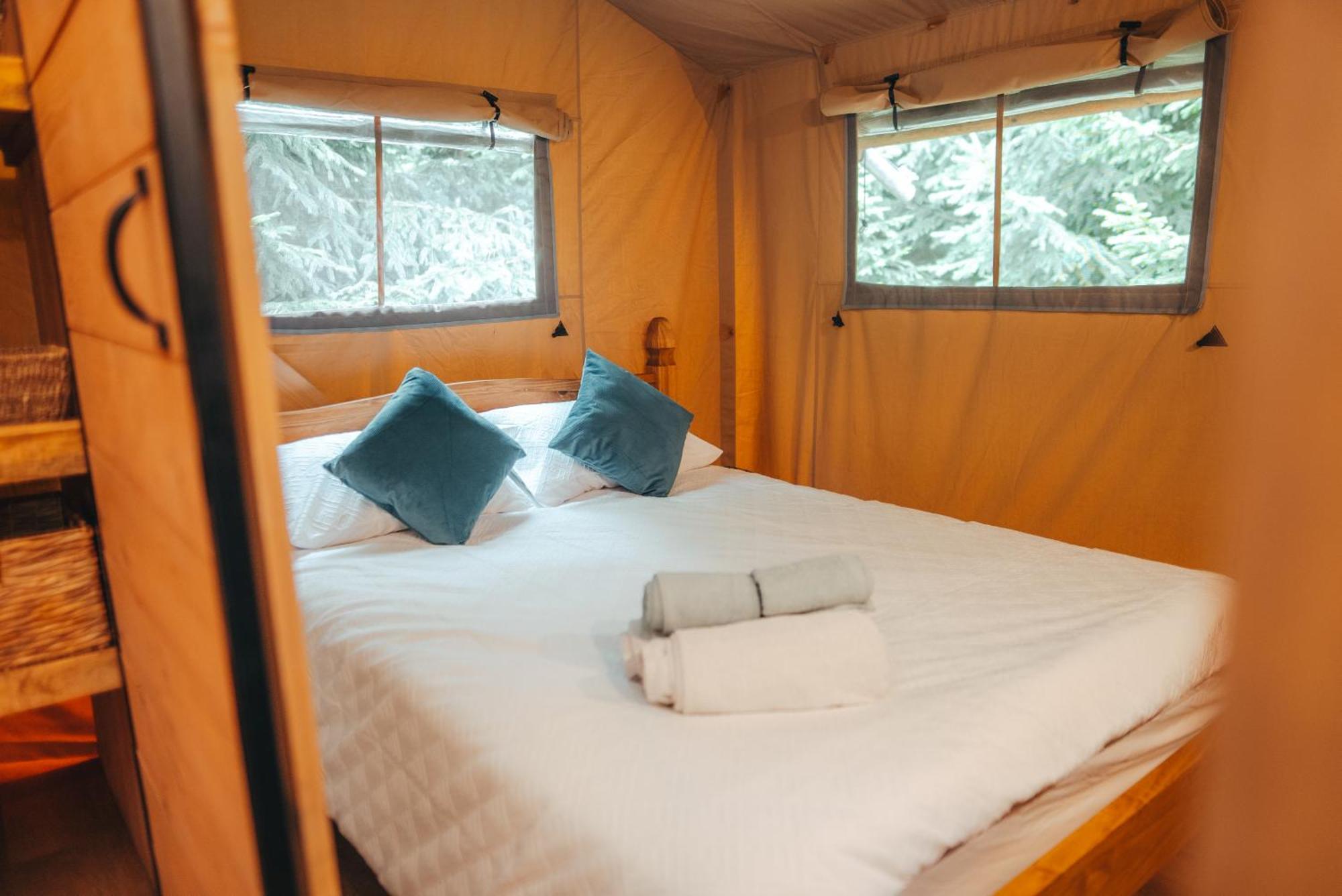 Cosy Forest Lodge Penrhos  Bagian luar foto