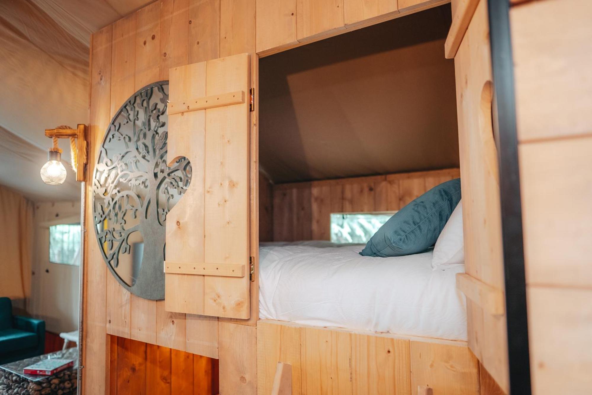 Cosy Forest Lodge Penrhos  Bagian luar foto