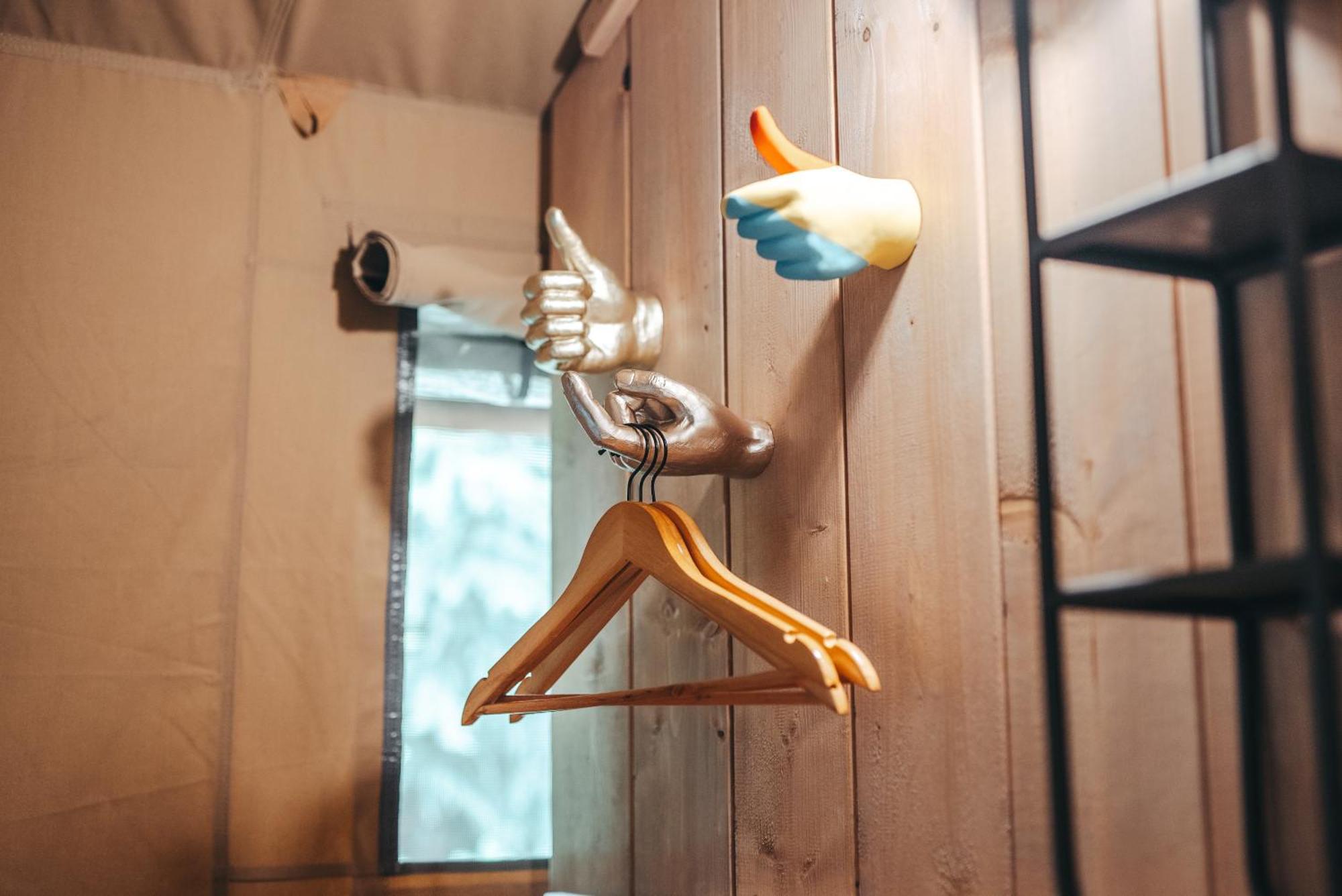 Cosy Forest Lodge Penrhos  Bagian luar foto